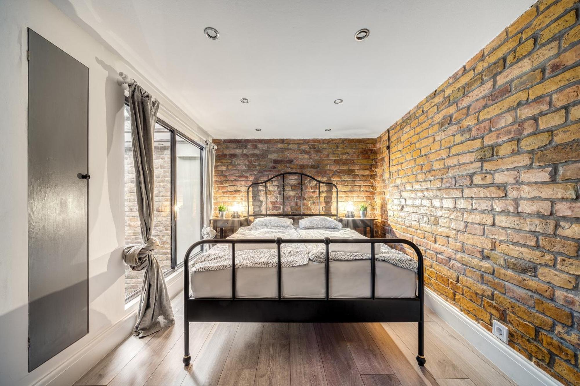 Apartament Center Loft Haven: Modern Elegance