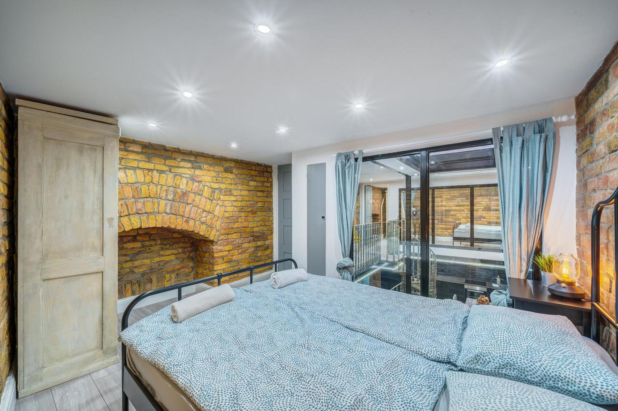 Center Loft Haven: Modern Elegance Budapesta