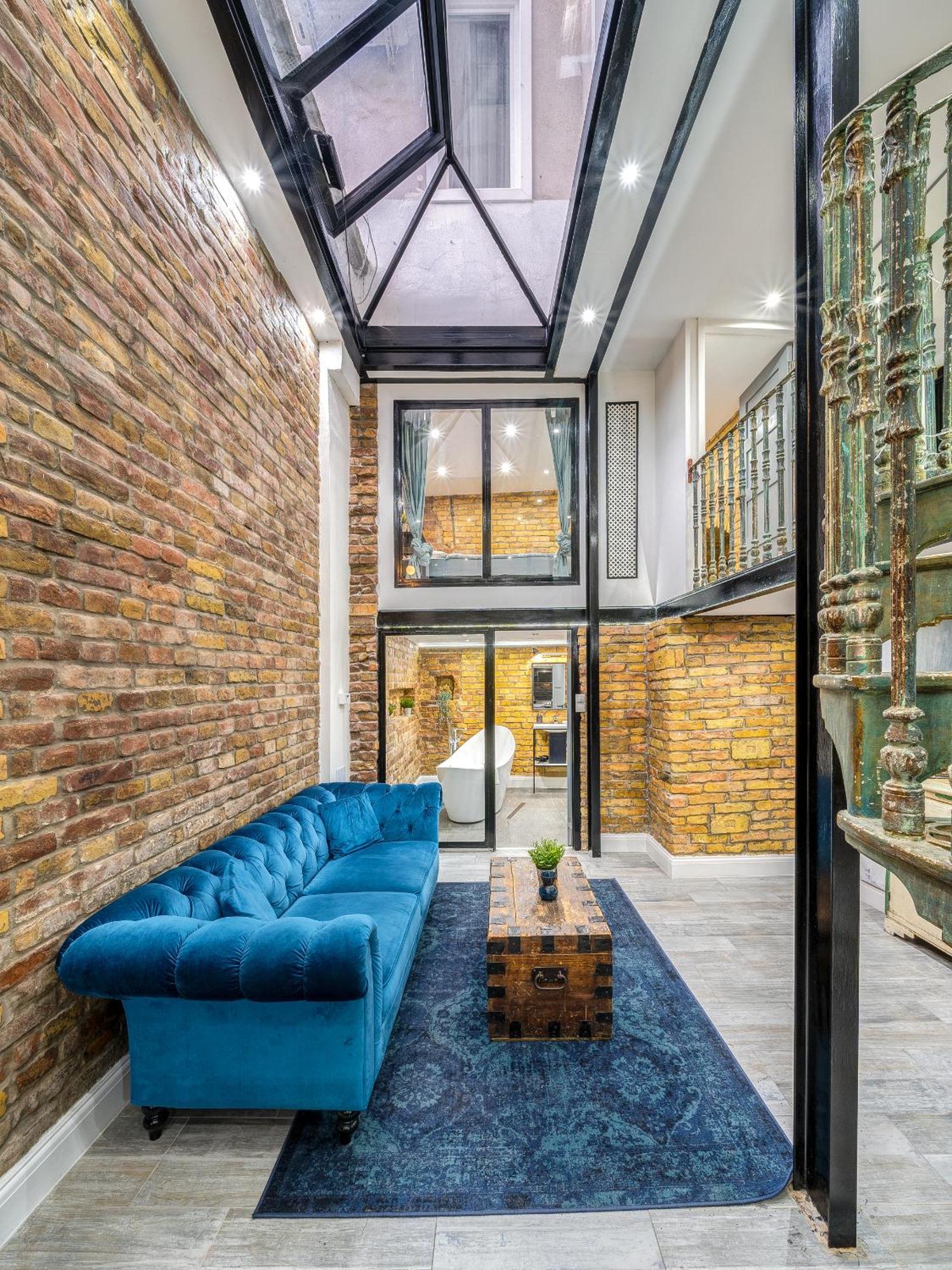 Center Loft Haven: Modern Elegance * Budapesta